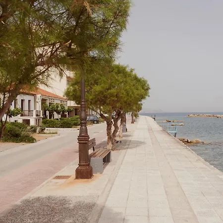 מלון דירות Great Greece Le Convivial 4*